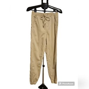 Gap women's tall size small pull on joggers
